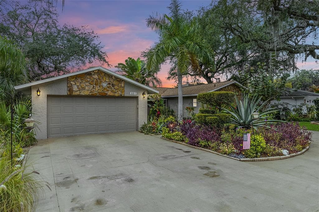 8811 FOREST LAKE DRIVE