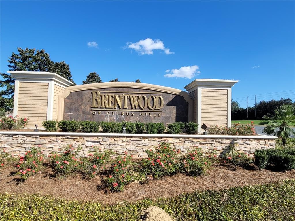 2488 N BRENTWOOD CIRCLE