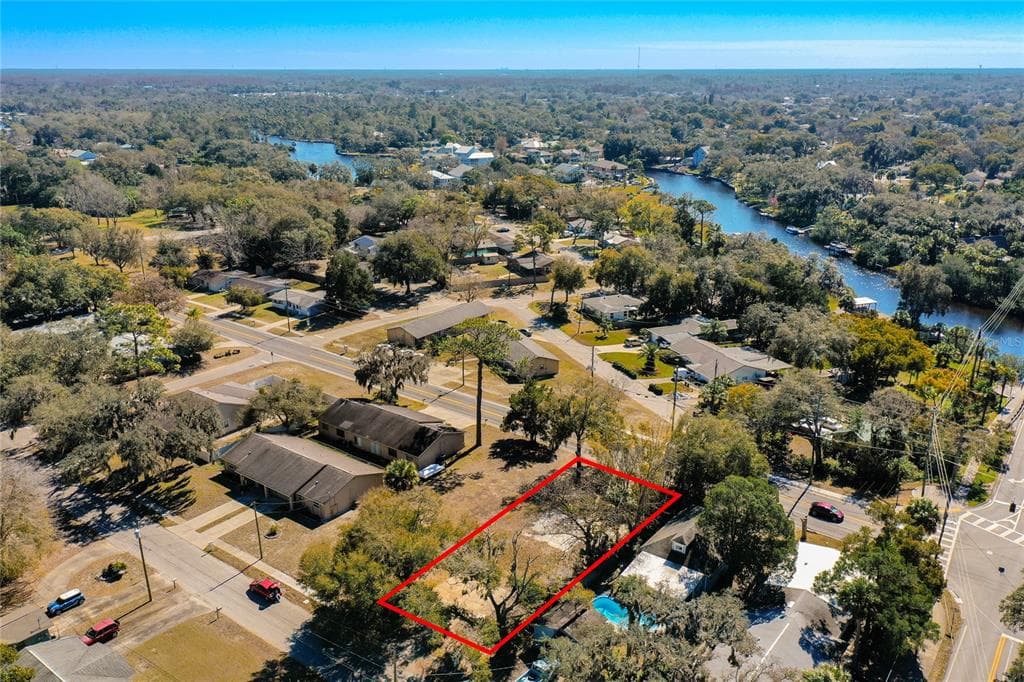 6015 LOUISIANA AVE NEW PORT RICHEY, FL 34653