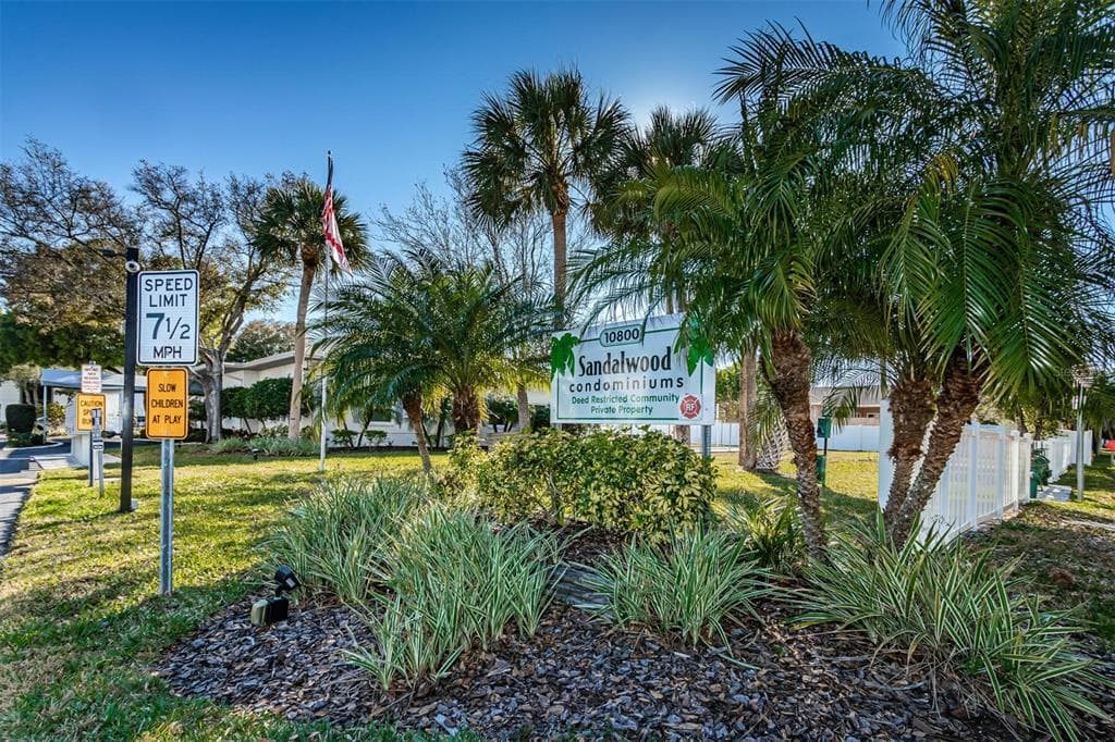 10800 US HIGHWAY 19 N UNIT 105 PINELLAS PARK, FL 33782
