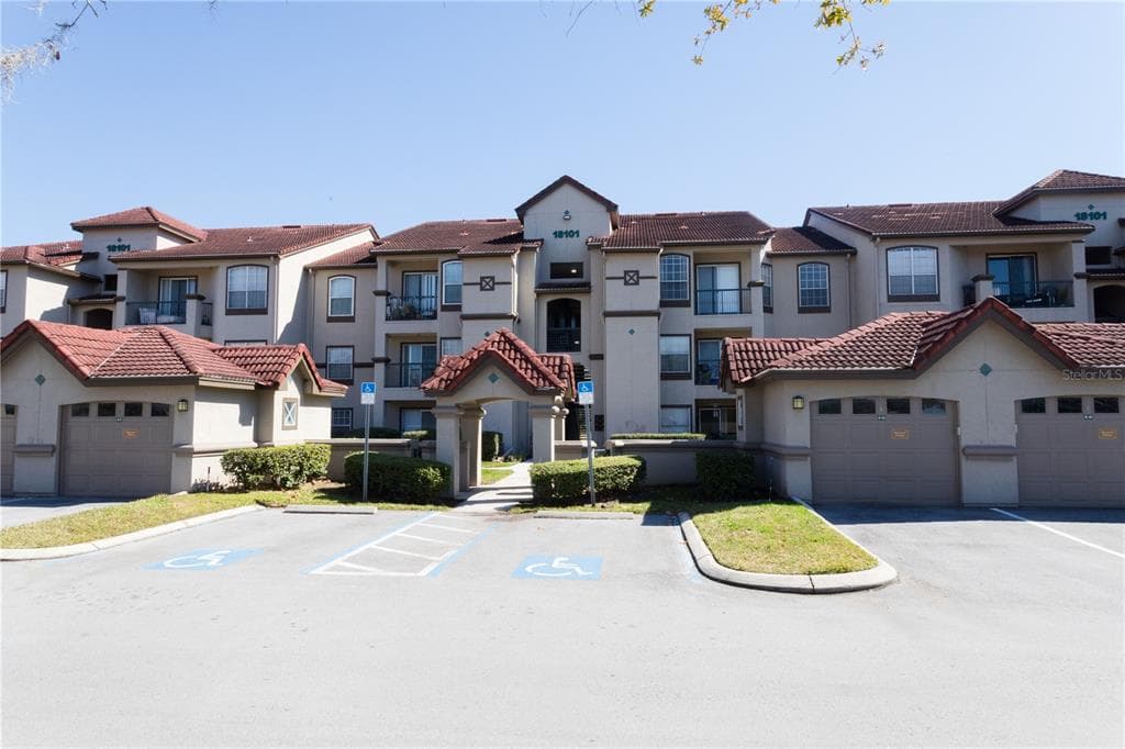 18101 PEREGRINES PERCH PLACE UNIT 4109 LUTZ, FL 33558