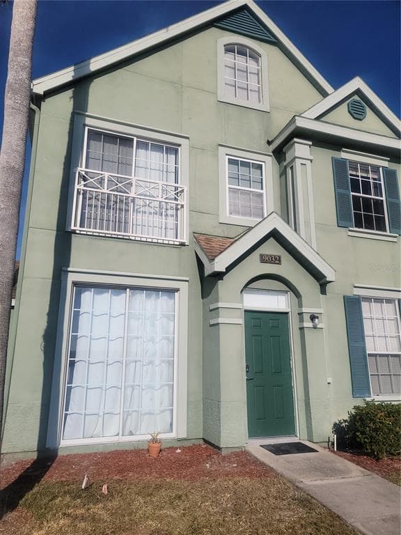 9032 LAKE CHASE ISLAND WAY UNIT 9032 TAMPA, FL 33626
