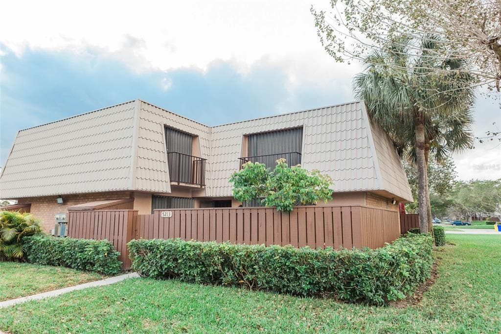 5213 52ND WAY WEST PALM BEACH, FL 33409