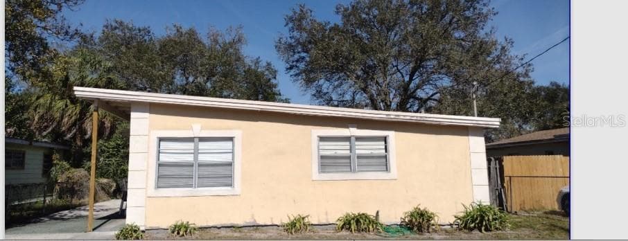 4016 E GROVE STREET TAMPA, FL 33610