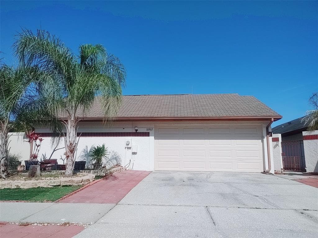 10907 LANDON LANE TAMPA, FL 33635