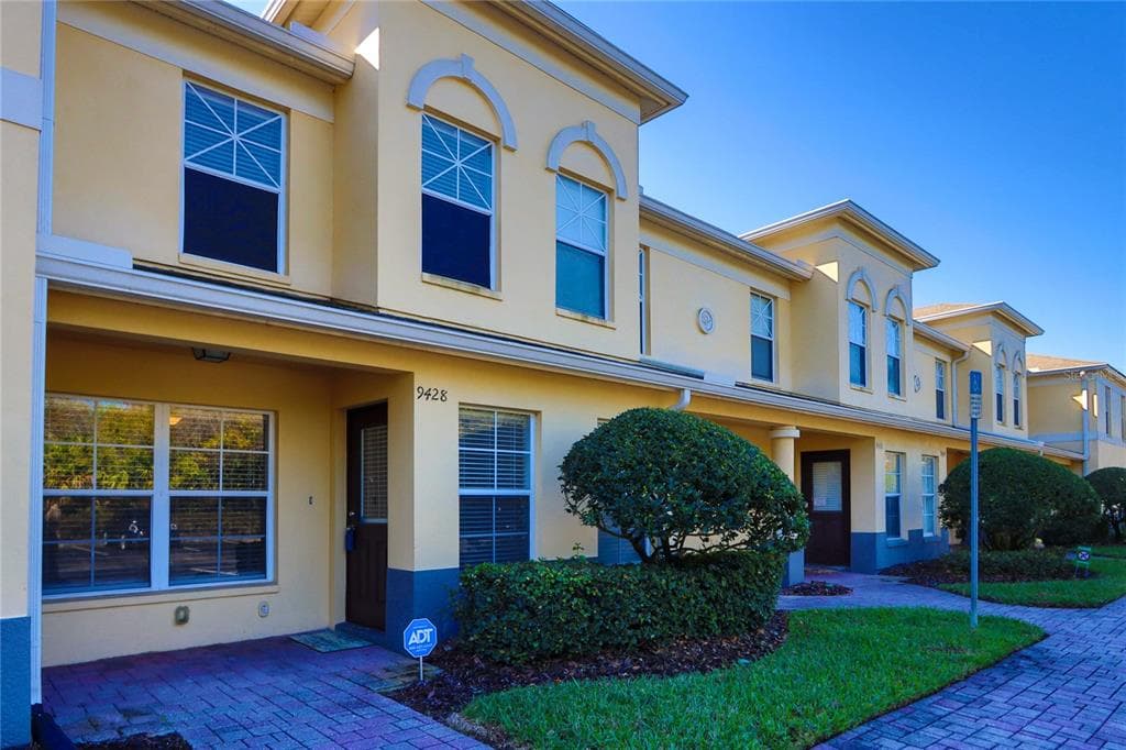 9428 CHARLESBERG DRIVE TAMPA, FL 33635