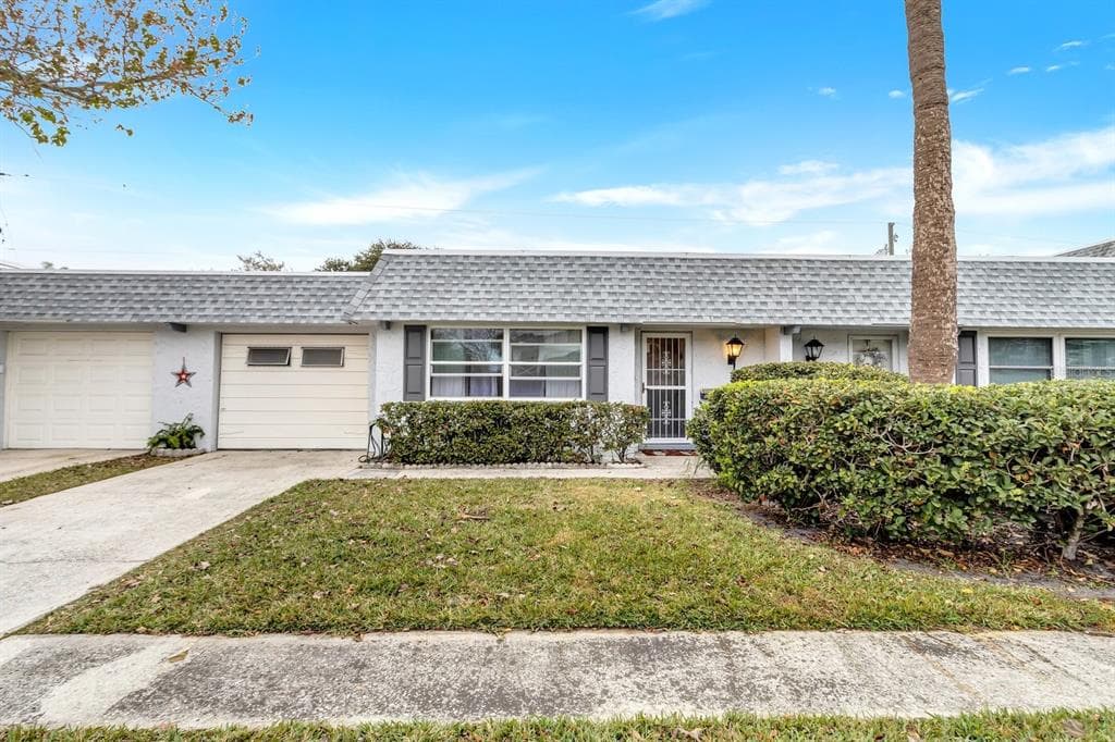 1402 CARA DRIVE LARGO, FL 33771
