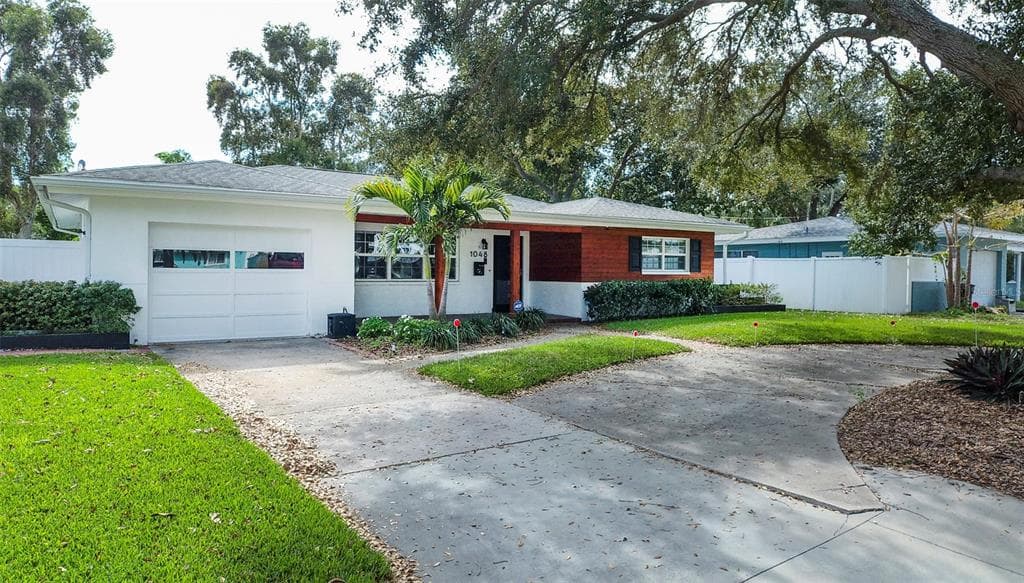 1048 40TH AVENUE NE ST PETERSBURG, FL 33703