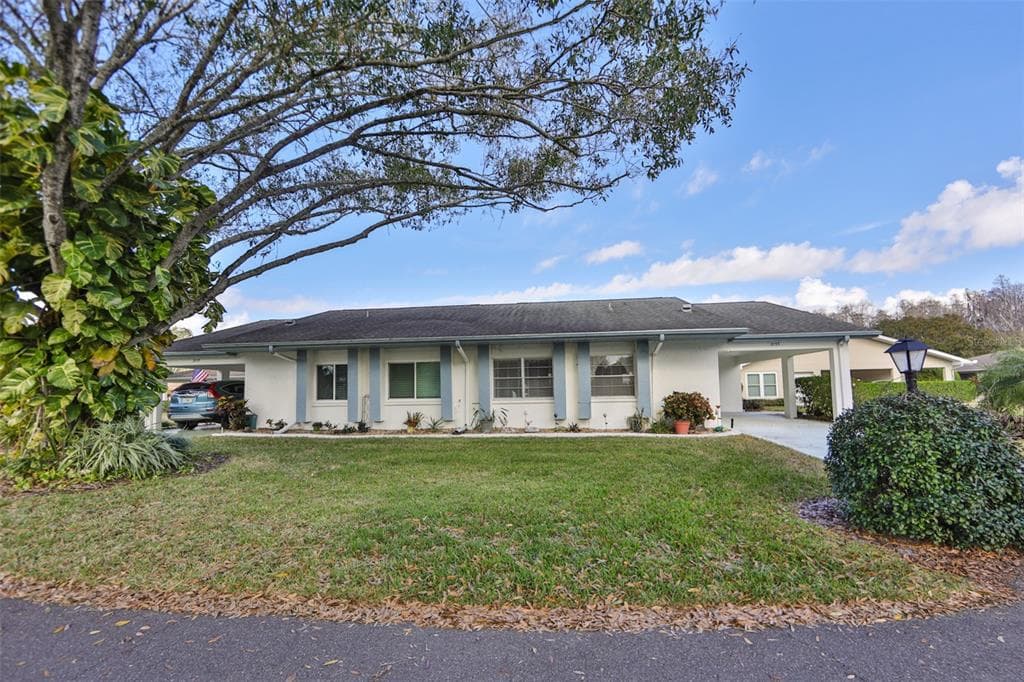 2033 HAWKHURST CIRCLE SUN CITY CENTER, FL 33573