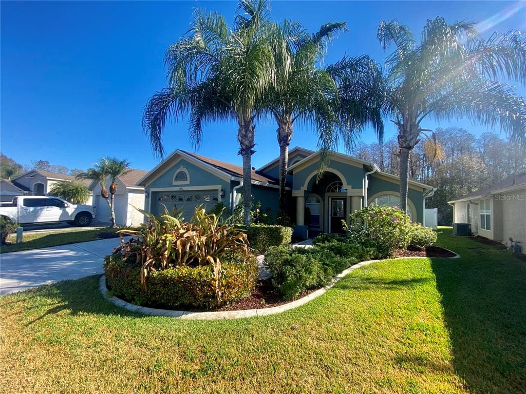 1928 GRENVILLE COURT WESLEY CHAPEL, FL 33543