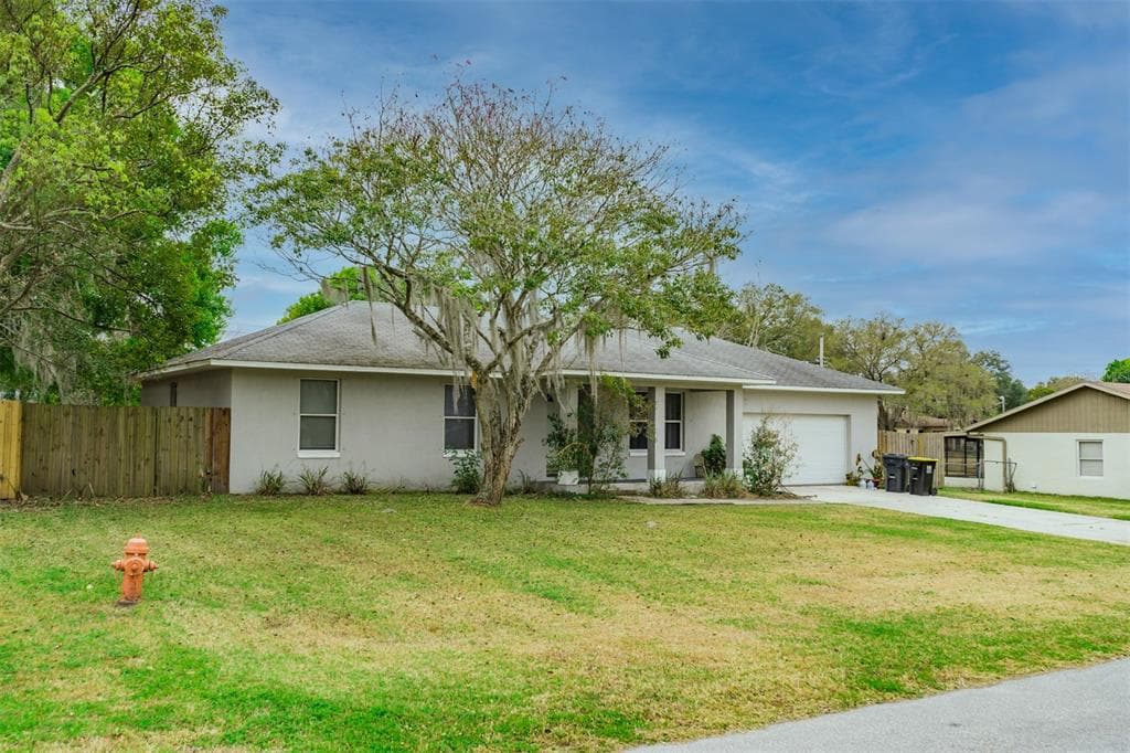 2330 NORTHVIEW DRIVE LAKELAND, FL 33810