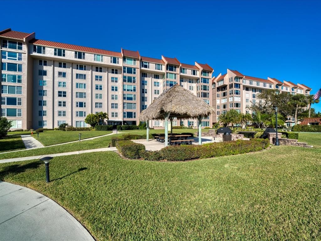 634 EDGEWATER DRIVE UNIT 249 DUNEDIN, FL 34698