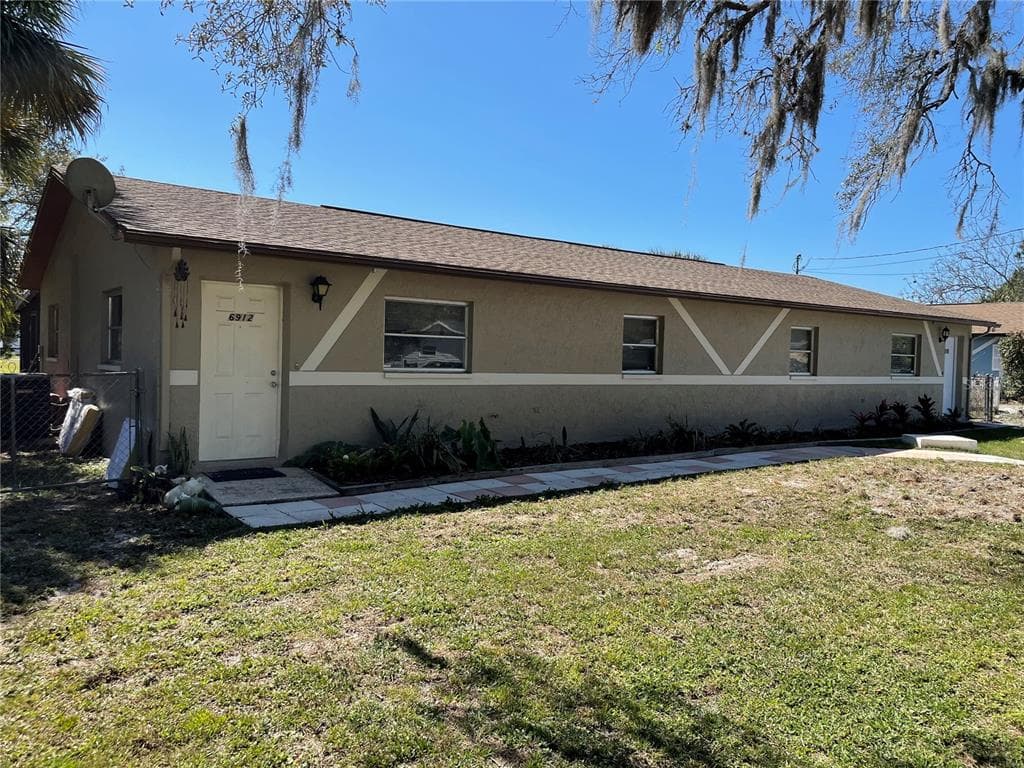 6910/6912 BETTY LOU COURT