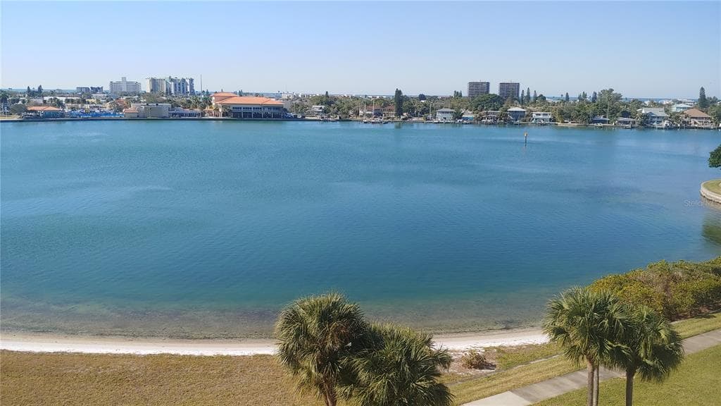 7872 SAILBOAT KEY BOULEVARD S UNIT 504 SOUTH PASADENA, FL 33707