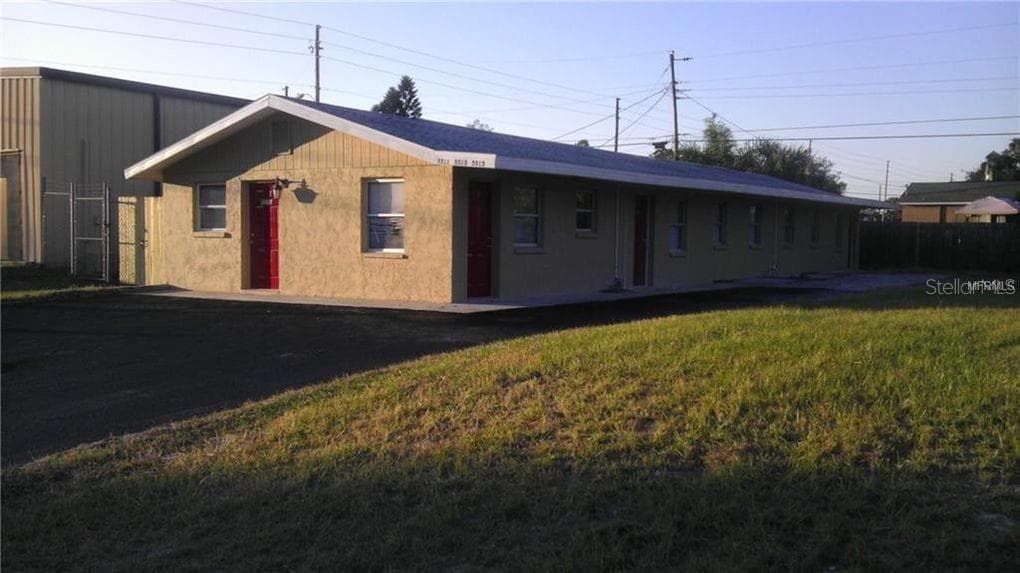 5511 CHEYENNE DRIVE HOLIDAY, FL 34690