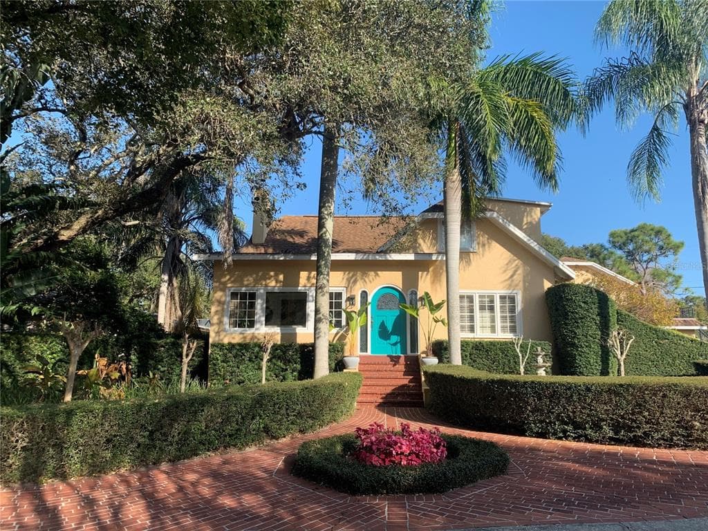 1717 PEACEFUL AVENUE