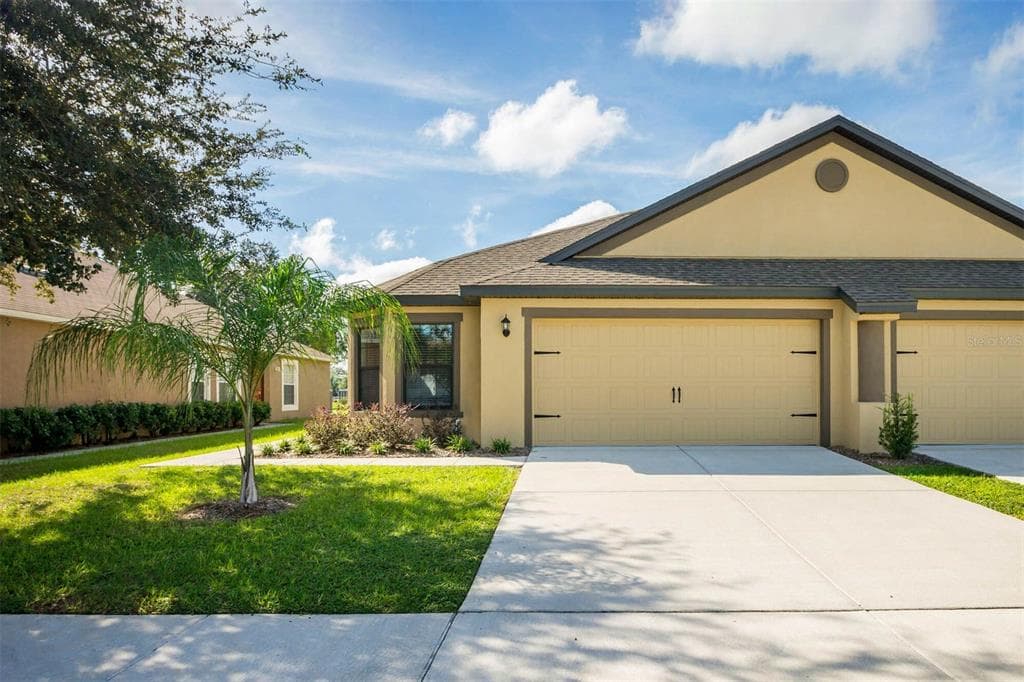 8917 SOUTHERN CHARM CIRCLE BROOKSVILLE, FL 34613