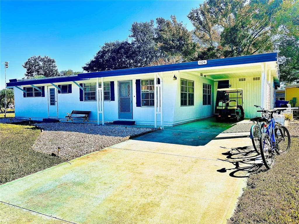 1124 FOREST LANE TAVARES, FL 32778