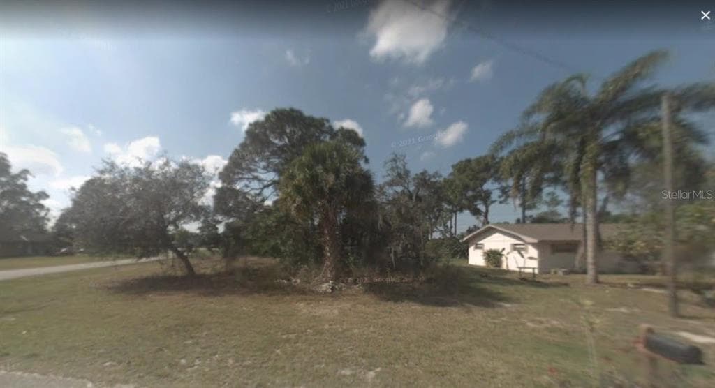 300 SERENADE DRIVE LAKE PLACID, FL 33852