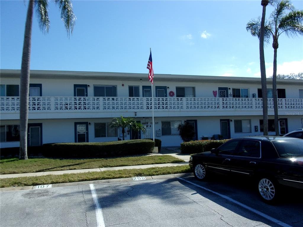 8555 112TH STREET UNIT 208 SEMINOLE, FL 33772