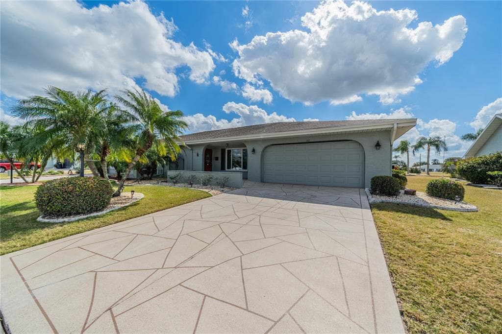 312 STROLL LANE SUN CITY CENTER, FL 33573