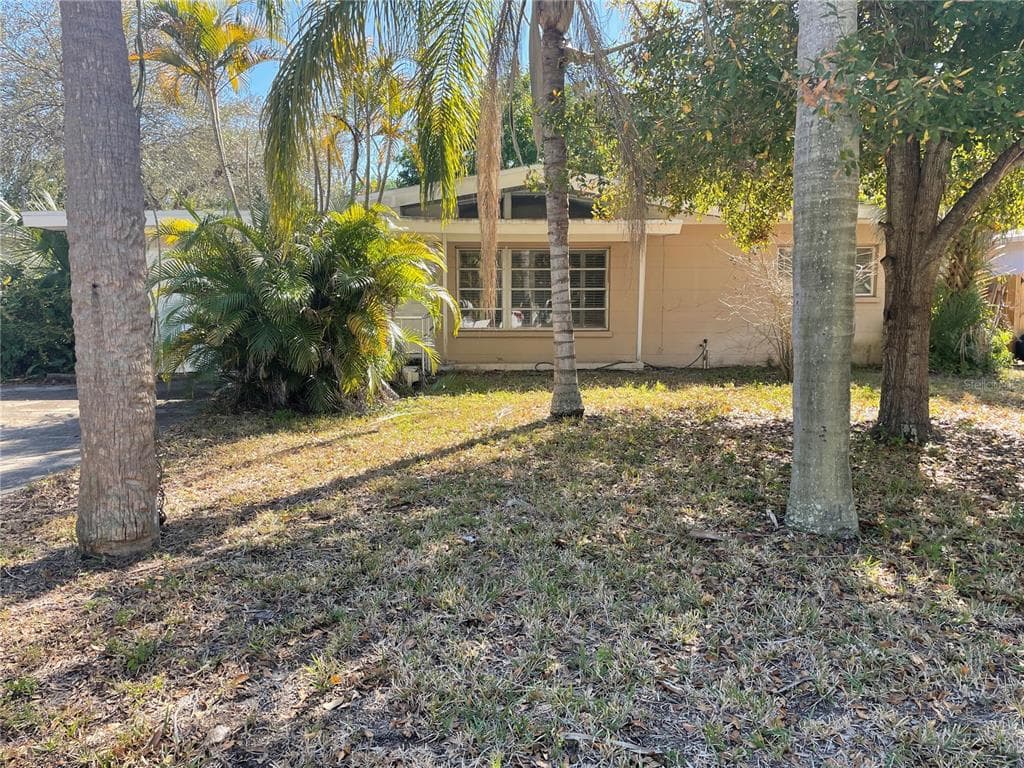 726 64TH AVENUE S ST PETERSBURG, FL 33705