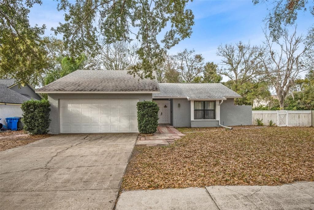 3701 VILLAGE ESTATES PLACE TAMPA, FL 33618