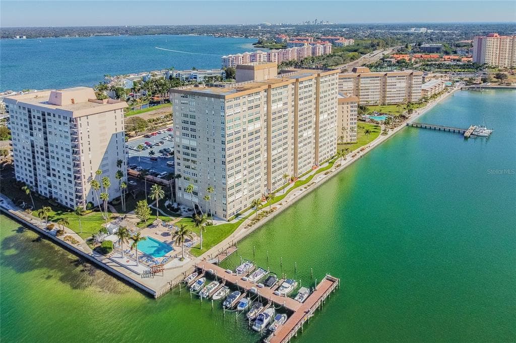 5200 BRITTANY DRIVE S UNIT 1103 ST PETERSBURG, FL 33715
