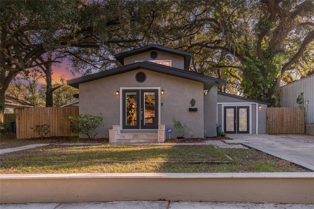 3 HAMILTON HEATH DRIVE TAMPA, FL 33604