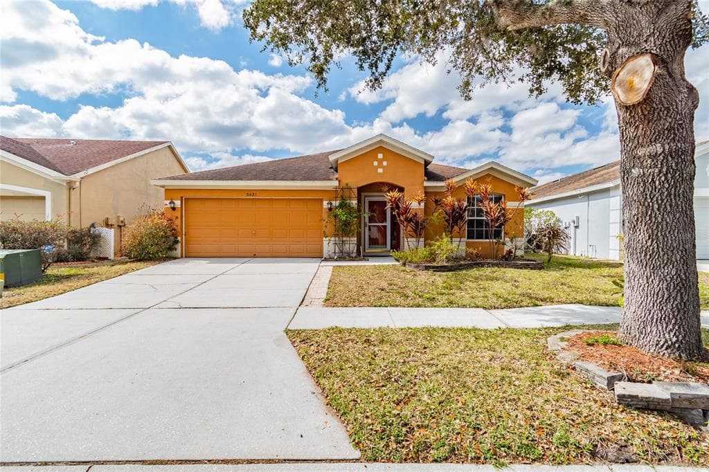 5631 WAR ADMIRAL DRIVE WESLEY CHAPEL, FL 33544