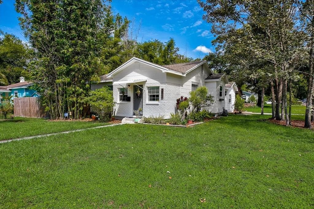 2545 32ND AVENUE N ST PETERSBURG, FL 33713
