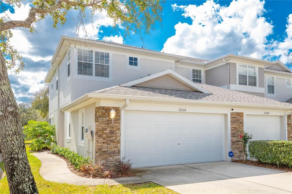 19256 STONE HEDGE DRIVE TAMPA, FL 33647