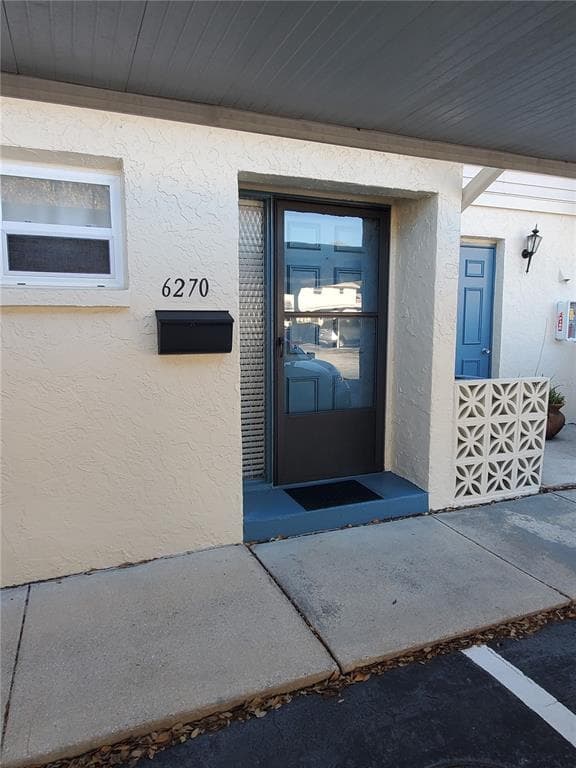 6270 GRETNA GREEN COURT N PINELLAS PARK, FL 33781