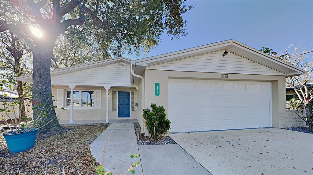 336 TALLAHASSEE DRIVE NE ST PETERSBURG, FL 33702