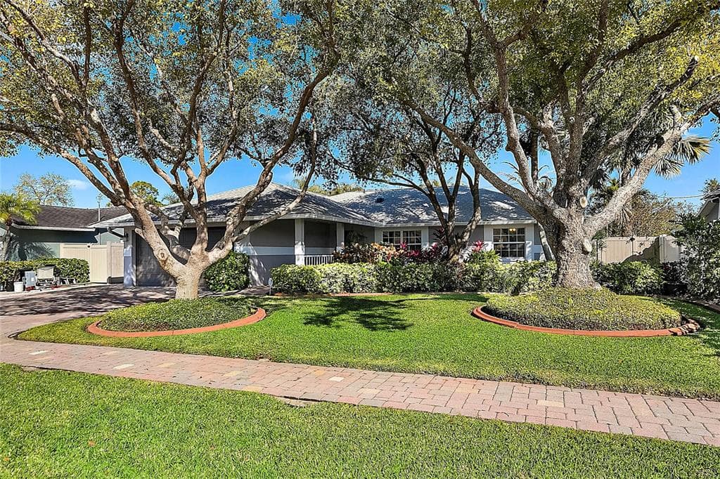 5805 65TH TERRACE N PINELLAS PARK, FL 33781