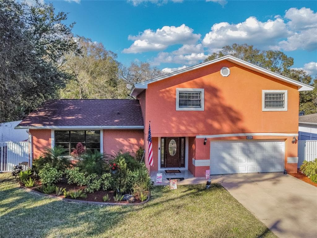 4111 HUDSON WAY TAMPA, FL 33618