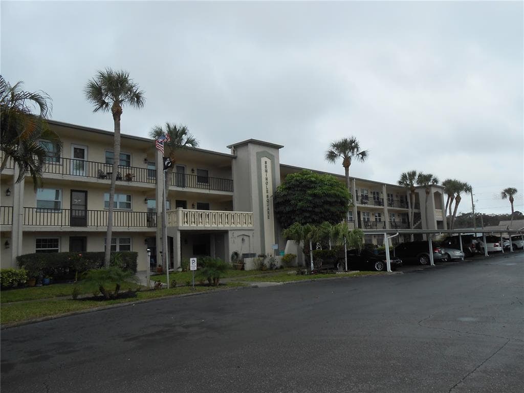 11700 PARK BOULEVARD UNIT 310 SEMINOLE, FL 33772