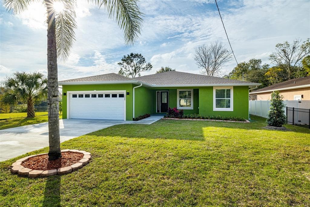 10306 N MYRTLE STREET TAMPA, FL 33617