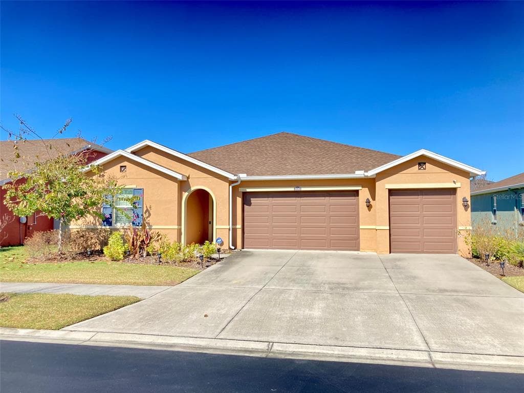31543 FAIRHILL DRIVE WESLEY CHAPEL, FL 33543
