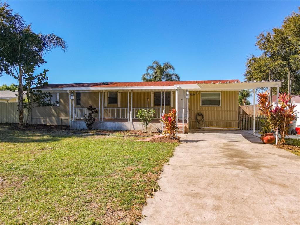 5745 E LAKE FOX DR WINTER HAVEN, FL 33884