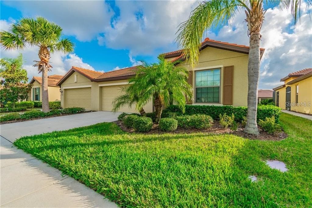 320 MYSTIC FALLS DRIVE APOLLO BEACH, FL 33572