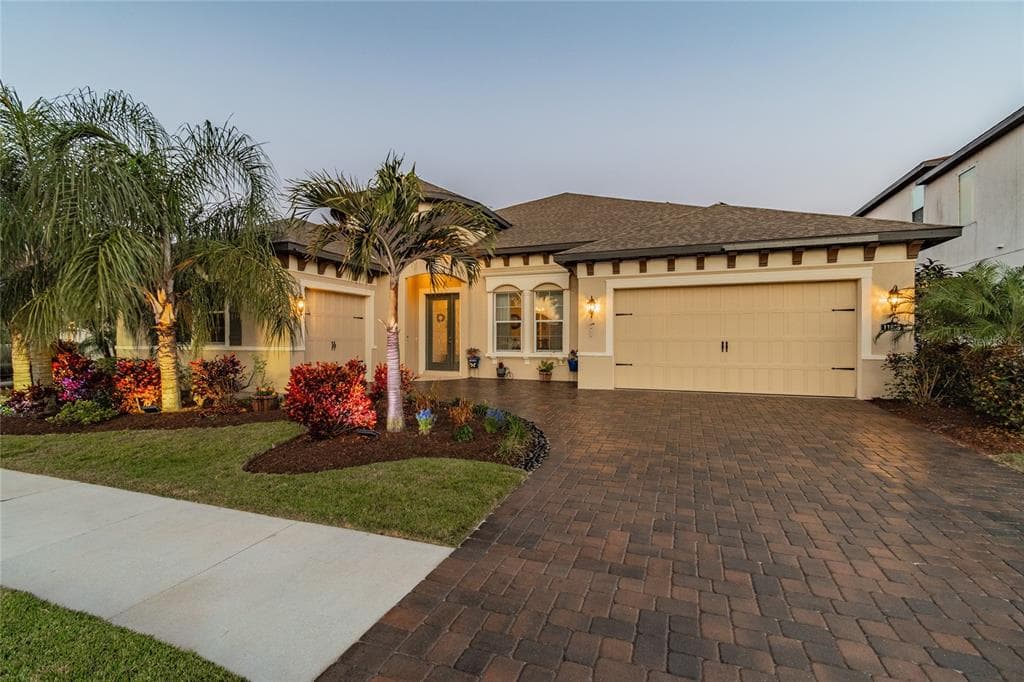11859 LAKE LUCAYA DRIVE RIVERVIEW, FL 33579