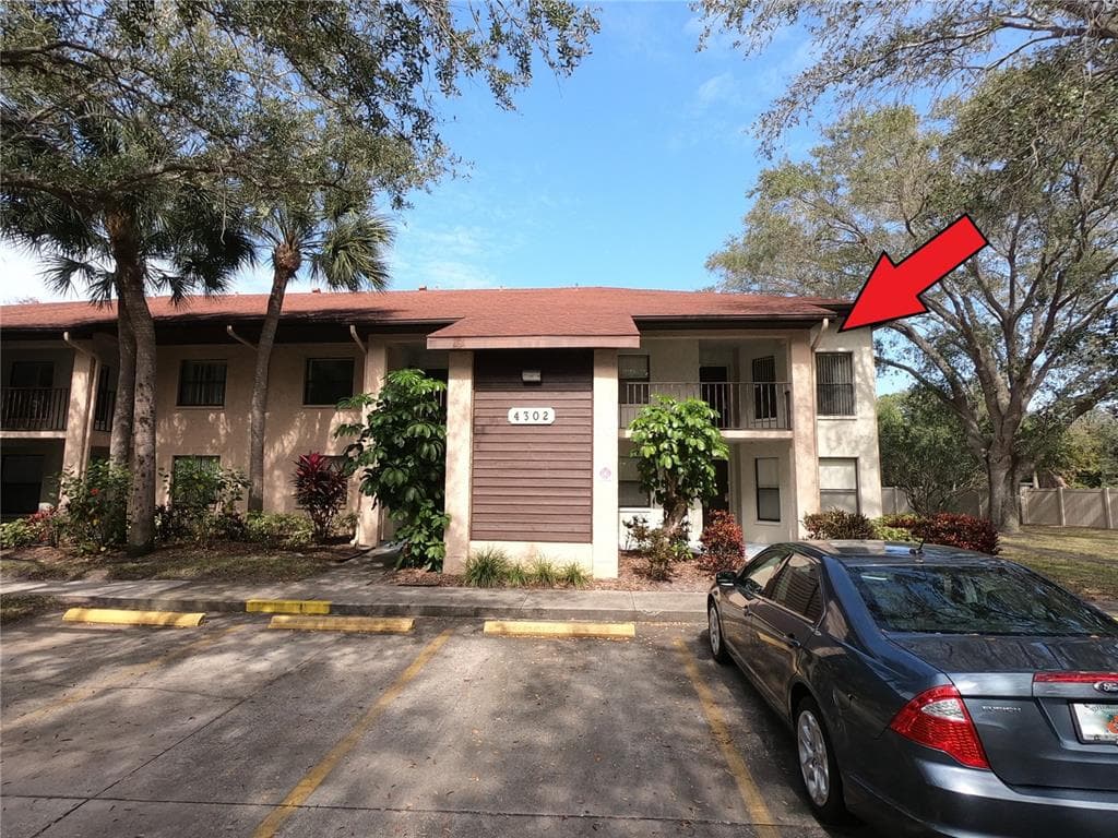 4302 46TH AVENUE W UNIT 204 BRADENTON, FL 34210