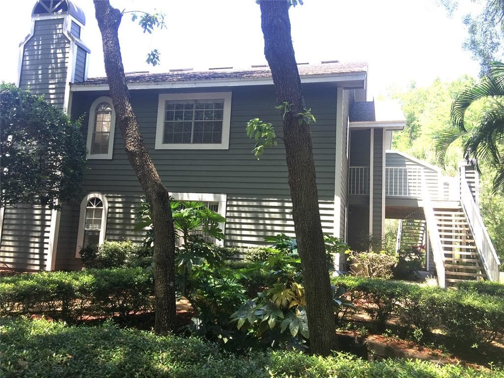 2197 FOX CHASE BOULEVARD UNIT 204 PALM HARBOR, FL 34683