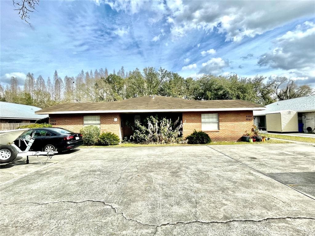 3249 BLOOMINGDALE VILLAS COURT