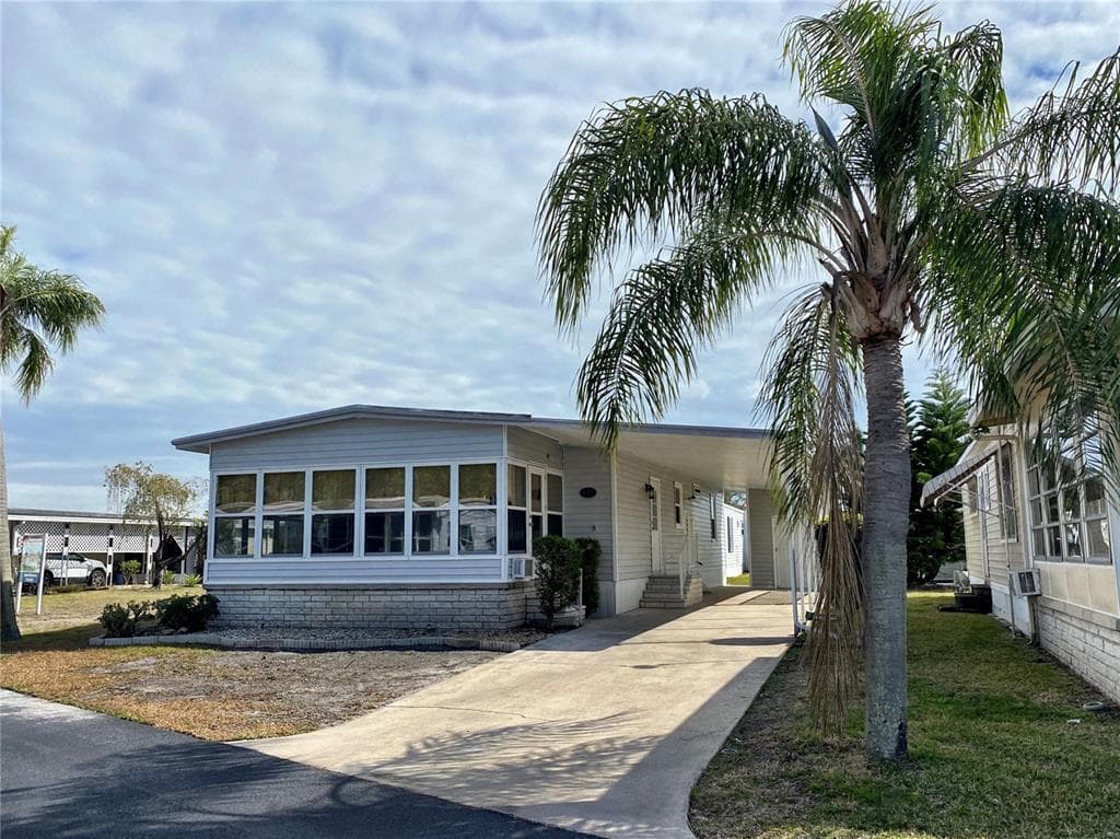 648 MOUNT PINEY AVENUE NE UNIT 701 ST PETERSBURG, FL 33702