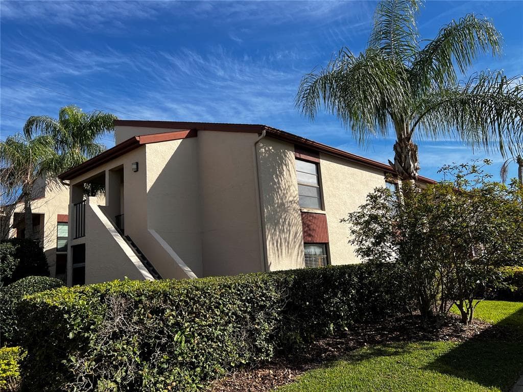 2599 COUNTRYSIDE BOULEVARD UNIT 204 CLEARWATER, FL 33761