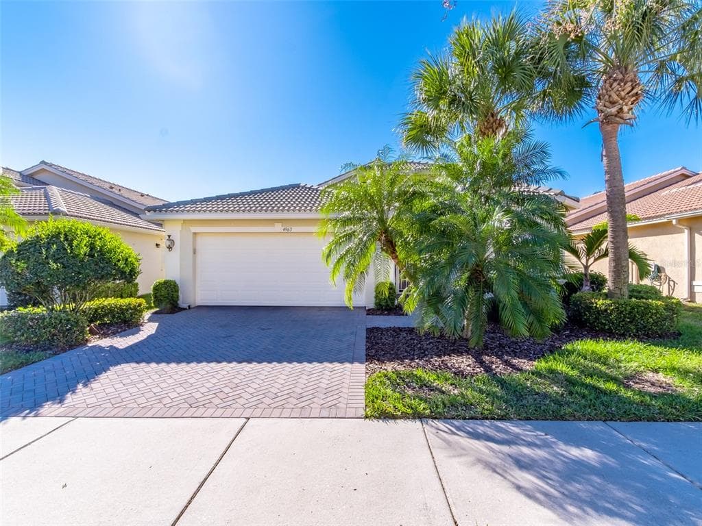 4963 SANDY BROOK CIRCLE WIMAUMA, FL 33598
