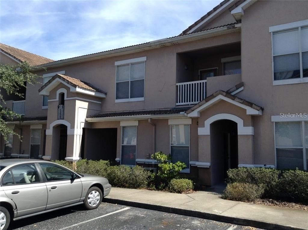 10549 VILLA VIEW CIRCLE UNIT 10549 TAMPA, FL 33647