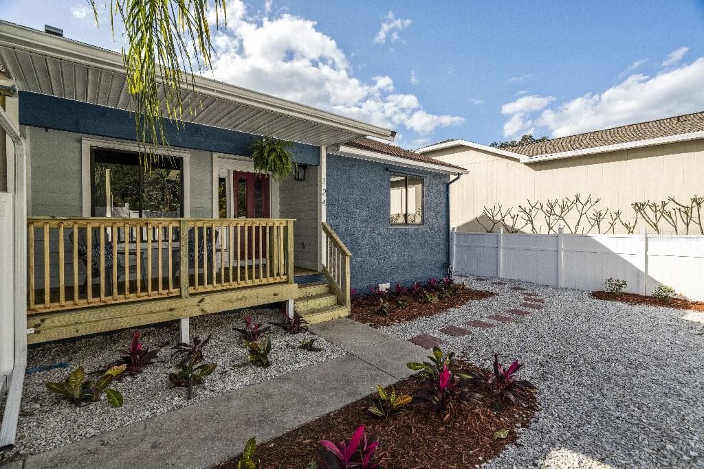 124 ANCLOTE ROAD TARPON SPRINGS, FL 34689